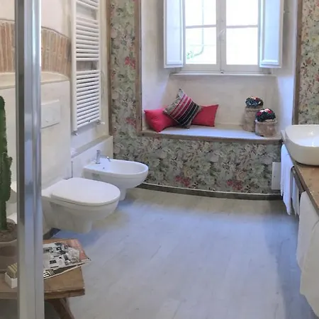 Il Pozzo Di Santa Zita Vendégház 4*